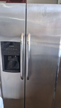 Steel side by side refrigerator