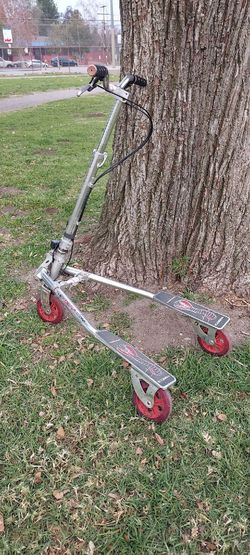 Triking Kobra Three wheeled scooter