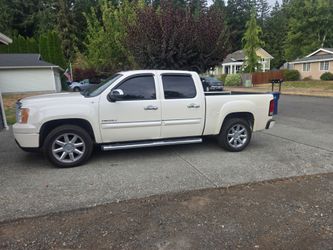 2011 GMC Sierra Denali