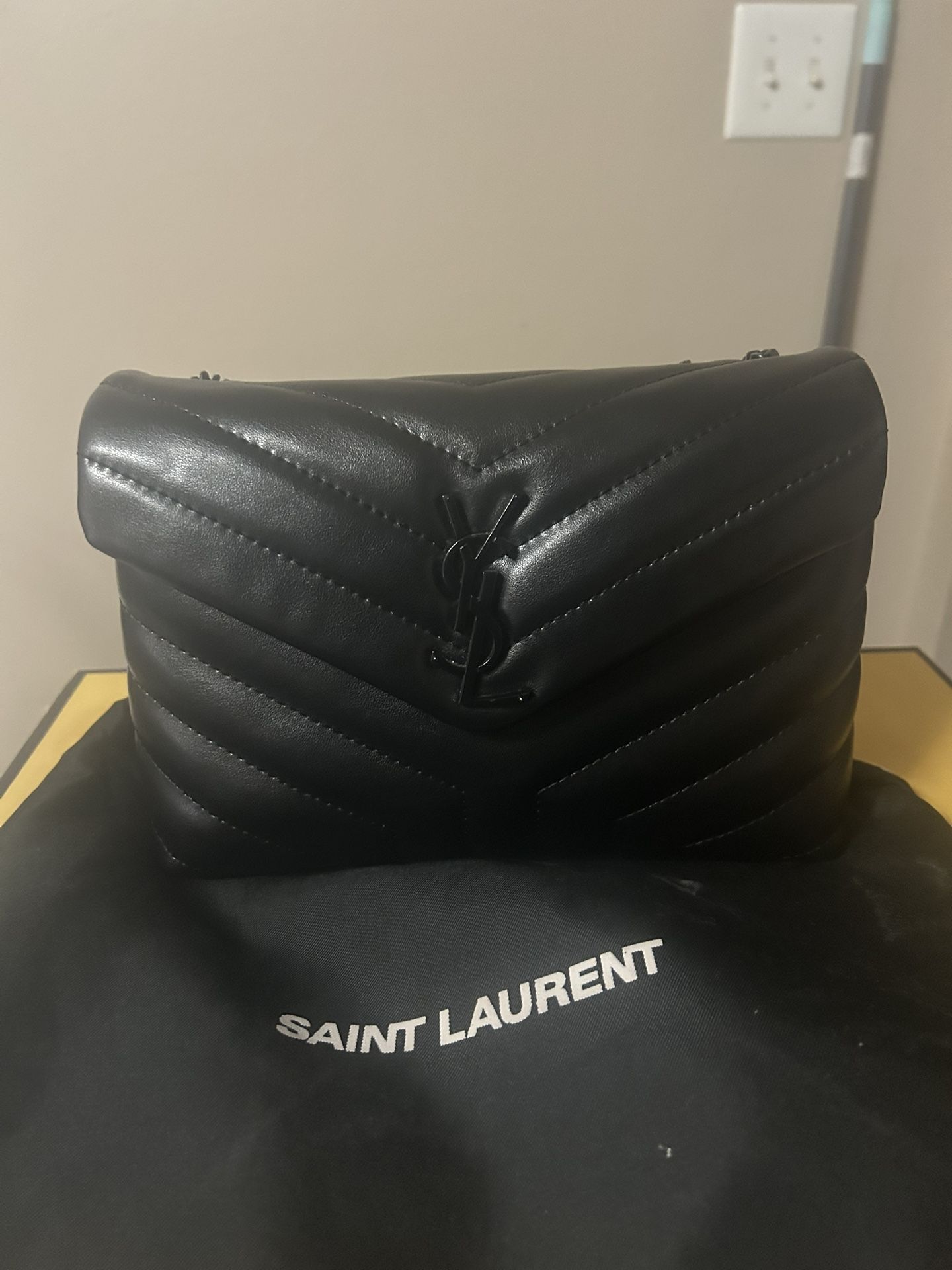 Ysl Noir Medium