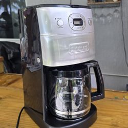 Cuisinart Coffee Maker (Grinds & Brews)