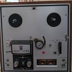 Vintage Roberts 1725W-III Four Track Monophonic Stereophonic Reel to Reel