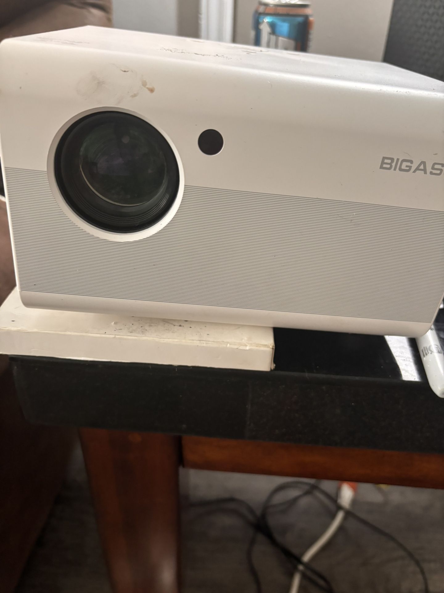 Projector With White Screen Included