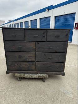 Solid Wood Rustic 9-Drawer Dresser