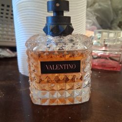 Valentino Perfume 