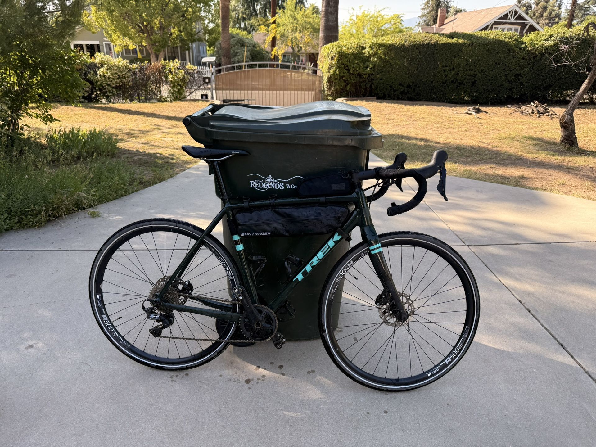 2020 Trek Checkpoint ALR5 Gravel Bike in British Racing Green. 56cm frame size