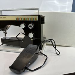 Husqvarna Viking Model 6440 Sewing Machine w/ Case Made in Sweden Needs Service