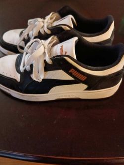 Pumas size 9