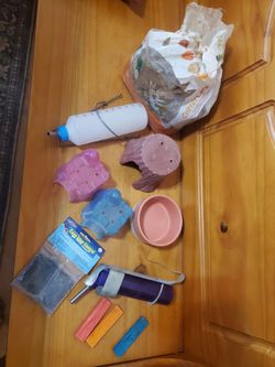 SMALL PET ITEMS $15 FOR EVERYTHING IN PICTURE