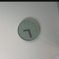clock , wall clock