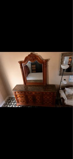 Vanity Brown Bedroom set