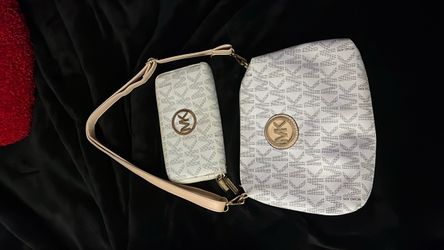 Micheal Kors purse & matching wallet