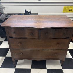 Antique Oak Serpentine Front 3-Drawer Chest of Drawers - 42” Wide