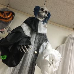 Halloween Decorations And Props. Hard To Find Stuff. 