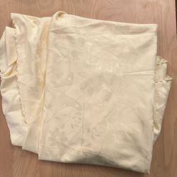 Round Table Cover 70” 