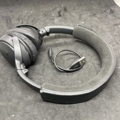 Bose SoundLink On-Ear Wireless Bluetooth Headphones Triple Black W/ Cable