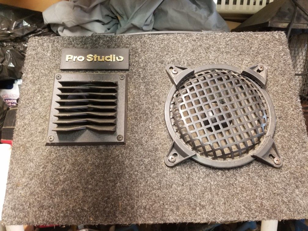 Small Speaker Box