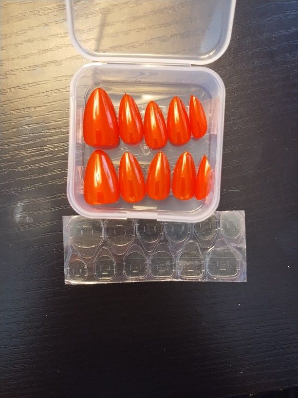 Red Press On Nails