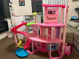 Barbie DreamHouse 3-Story Dollhouse Playset