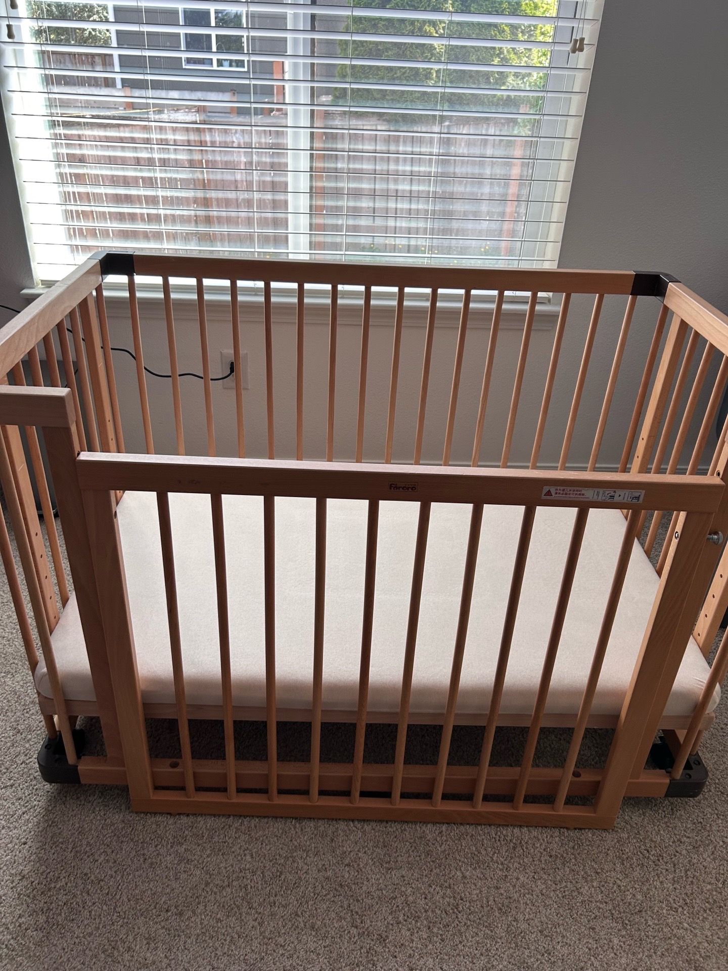 Baby crib solid wood