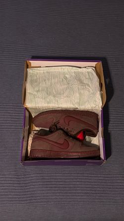 Nike SB Dunk Low PRM Burgundy Crush/Dark Team Red City Of Love