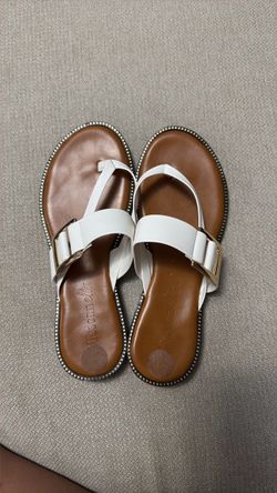 Size 9 White Sandals