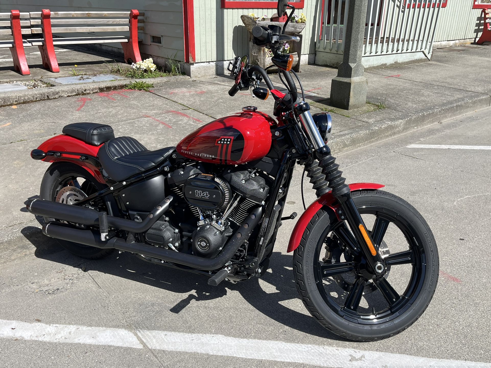 2022 Harley Street Bob 114