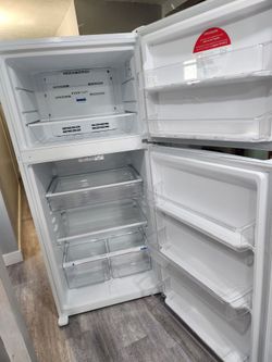Like New Frigidaire Refrigerator