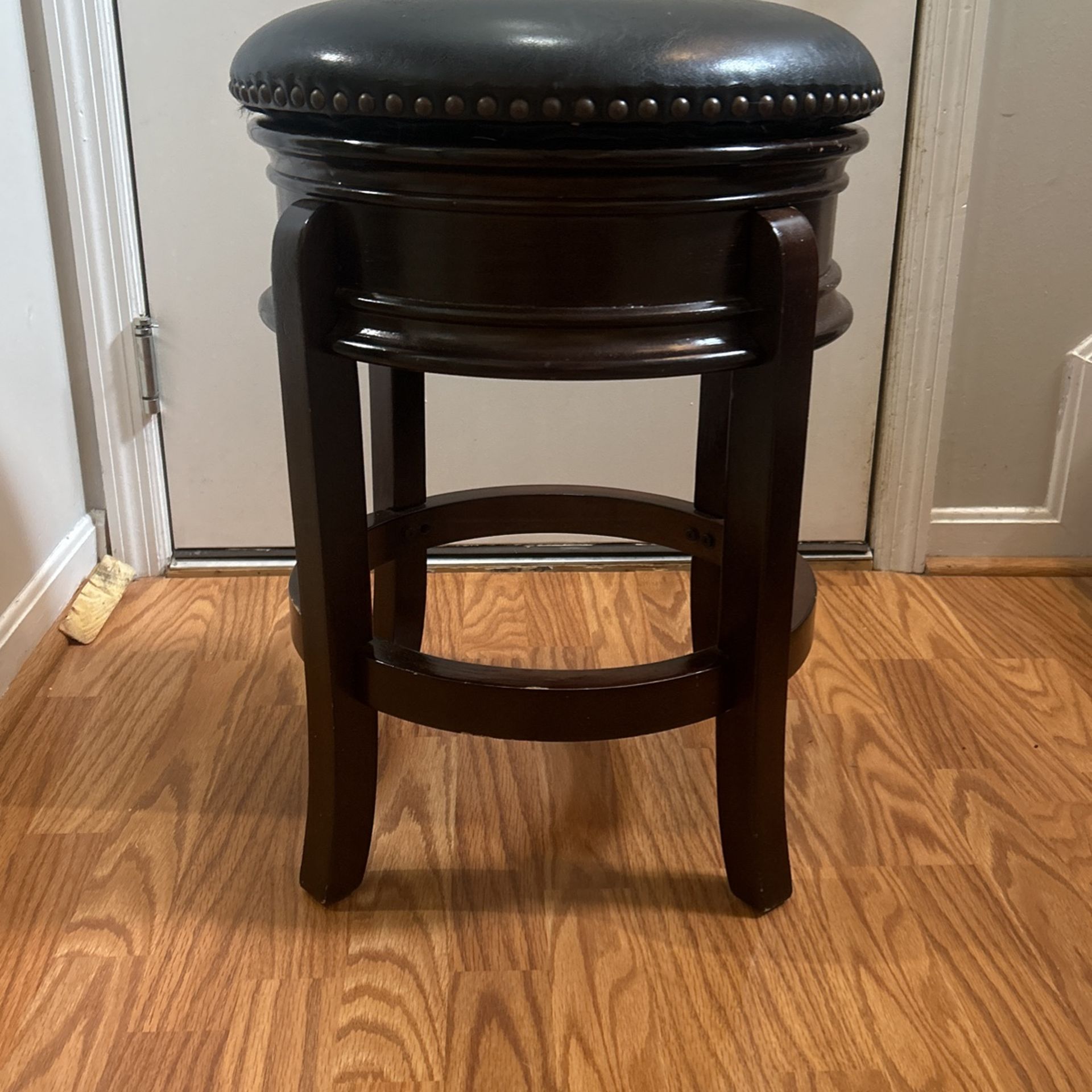 Flash Furniture Cappuccino 25-in H Counter height Upholstered Swivel Wood Backless Bar Stool