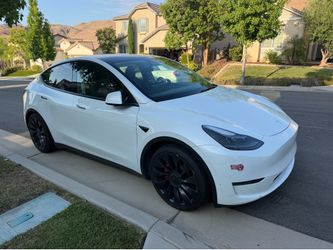Tesla model Y 2023 performance