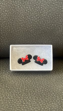 New Disney Minnie Mouse Earrings