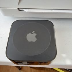 Apple Tv Box Used No Remote It Works 