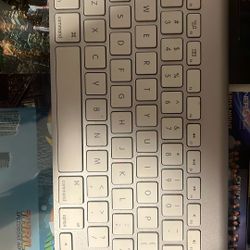 Apple Keyboard 