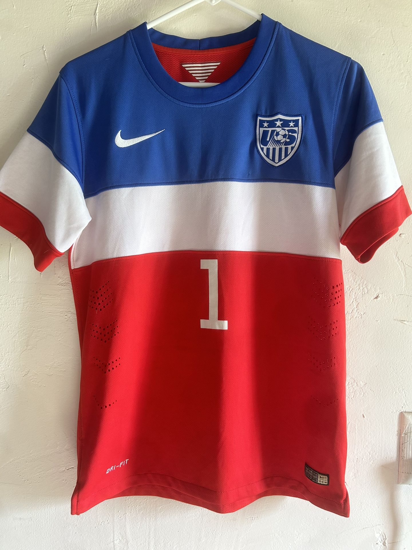 USA Howard jersey