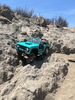 Axial Scx10 Early bronco