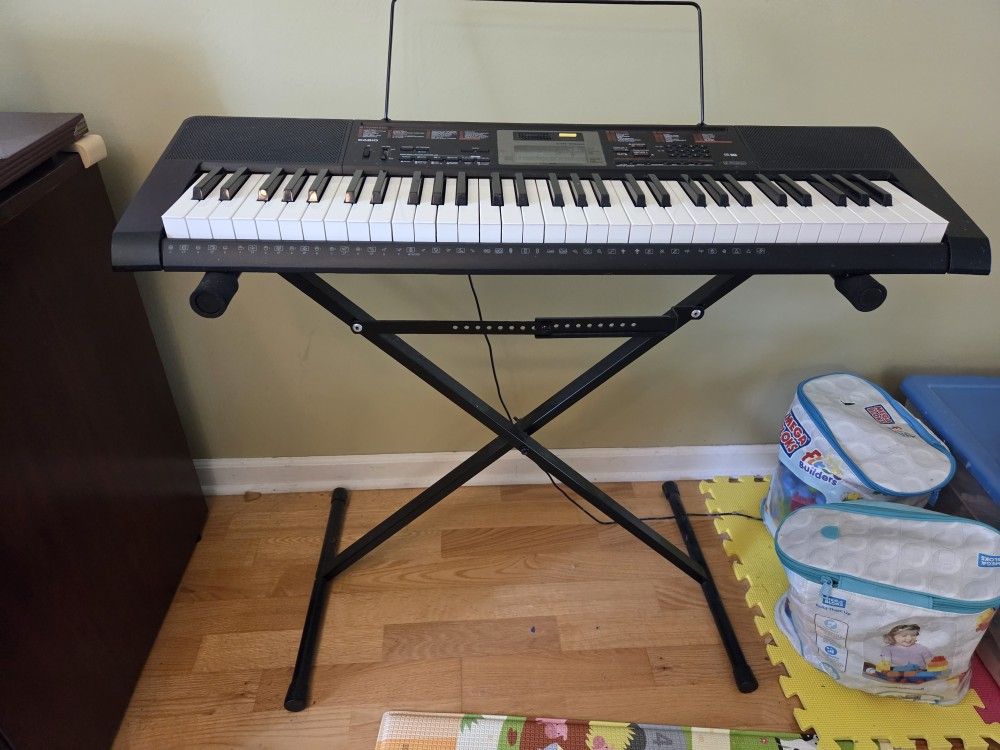 Used Casio CTK-2090 Electronic Piano With Adjustable Stand