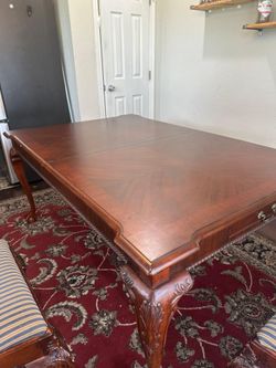 Dining Table + 6 Chairs – Pickup ASAP