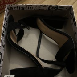 Womens Black Heels 