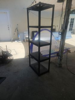 Free plastic shelf