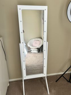 Lighted Floor Mirror Vanity
