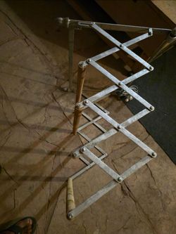 Wall rack drying chlothes