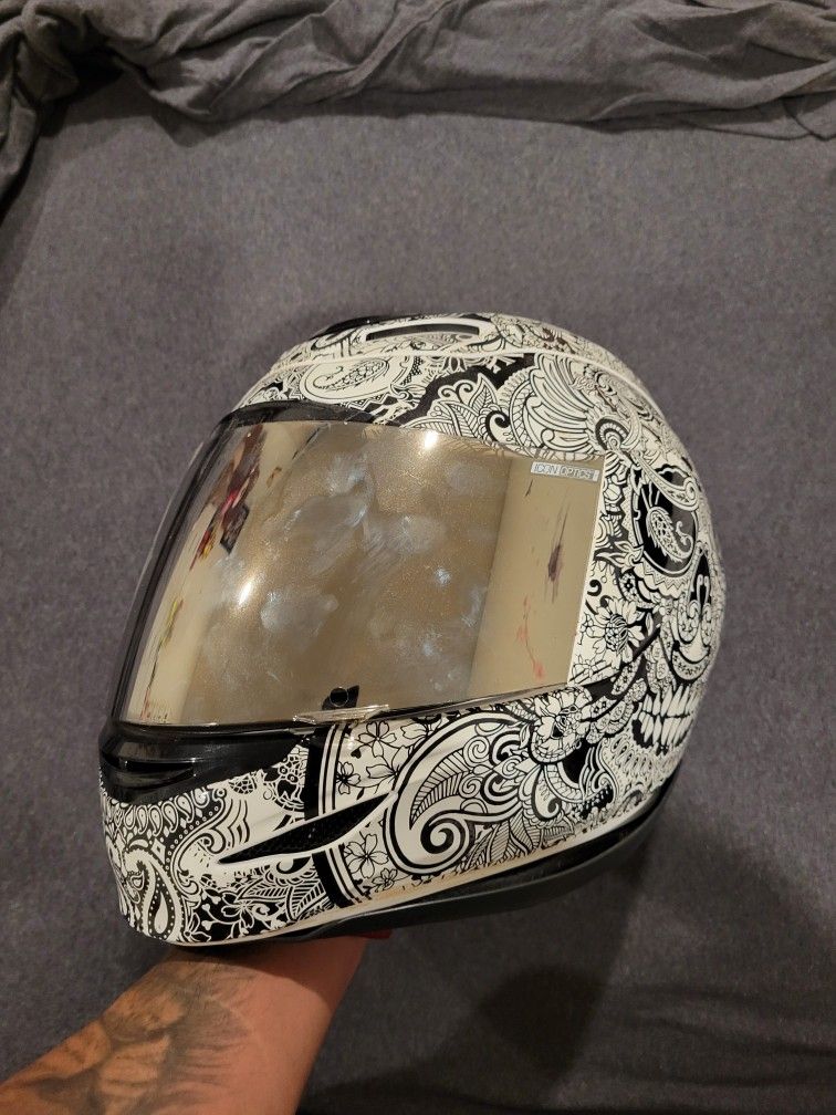 Icon Helmet