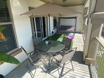 Outdoor Patio Table Set with Umbrella