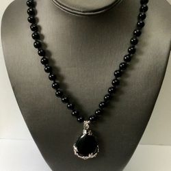 Natural Black Agate Onyx 8 Mm Gemstone Beaded Teardrop Pendant 18 Inch Necklace. SG-0087