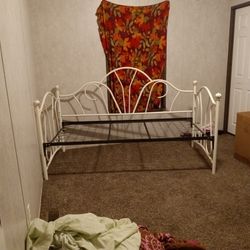 Girls Daybed 