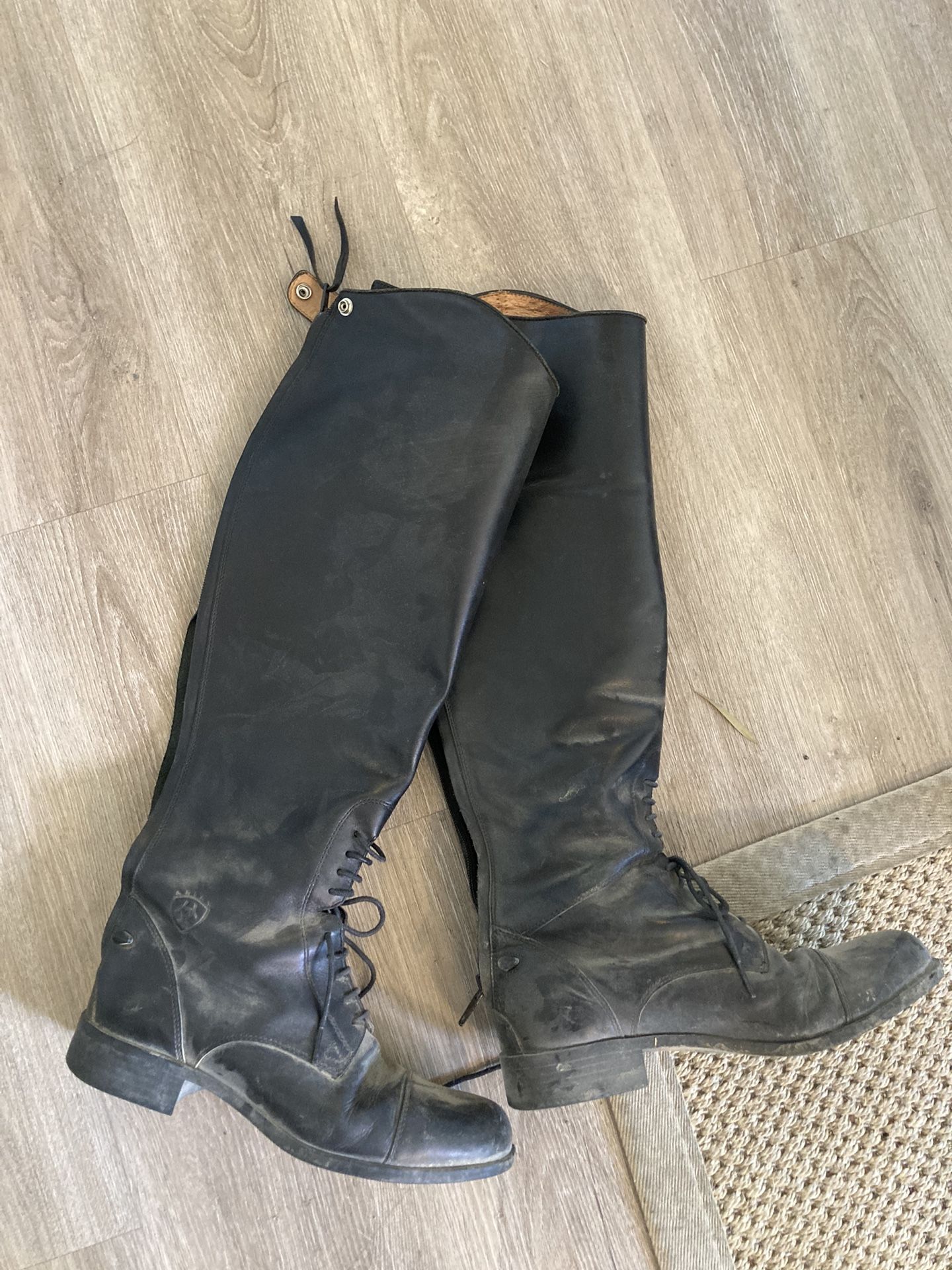 Ariat English Tall Boots Equestrian Women’s Sz 8.5 Wide Calf