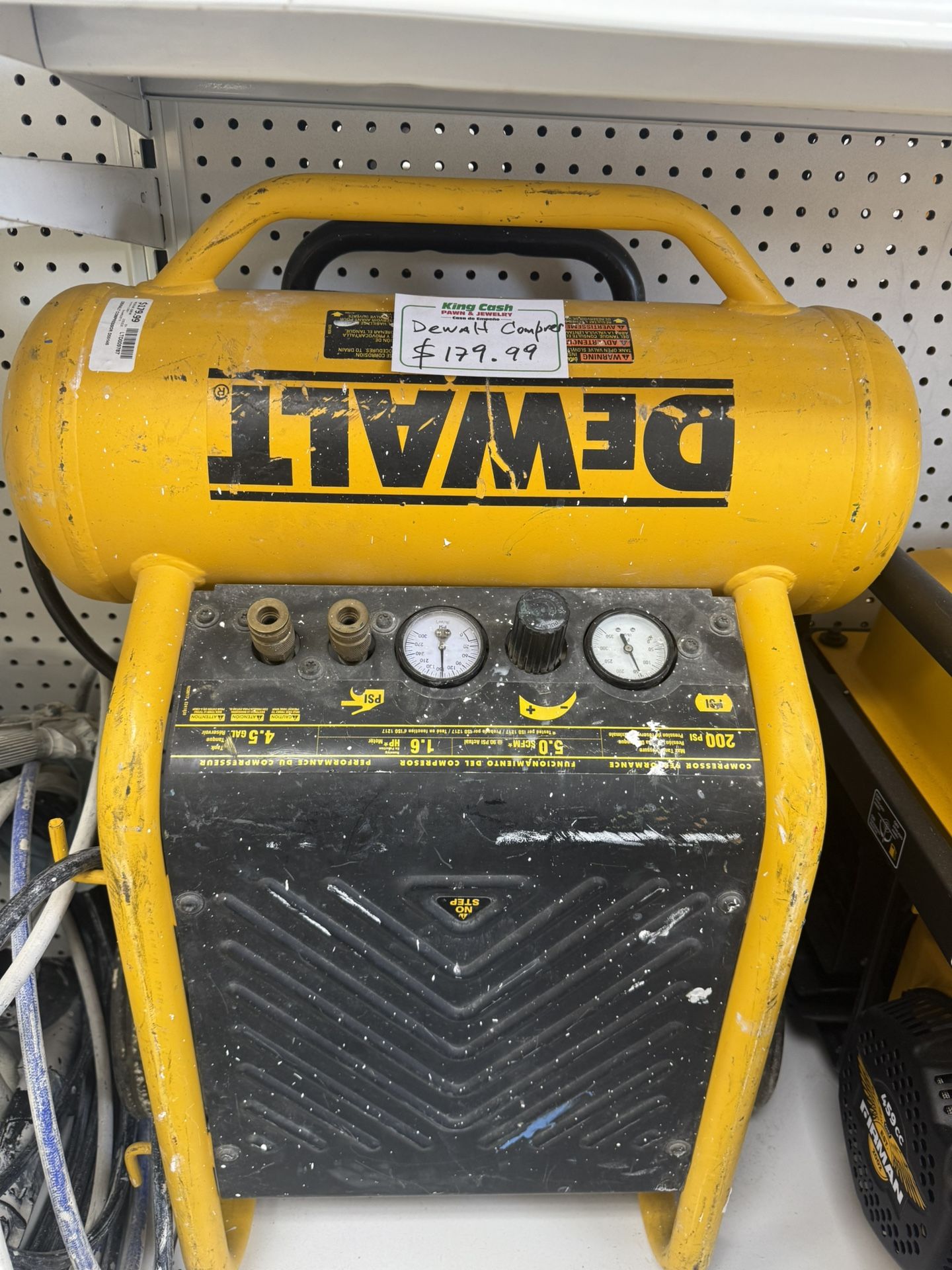 DEWALT COMPRESSOR