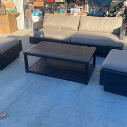 Sunbrella Out Door Furniture 