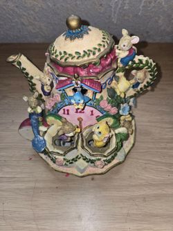Teapot cuckoo clock perfect condition