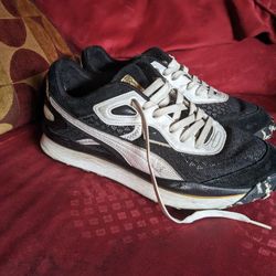 For Sale Puma Really Cool Tennis Shoes Black And White $50 OBO